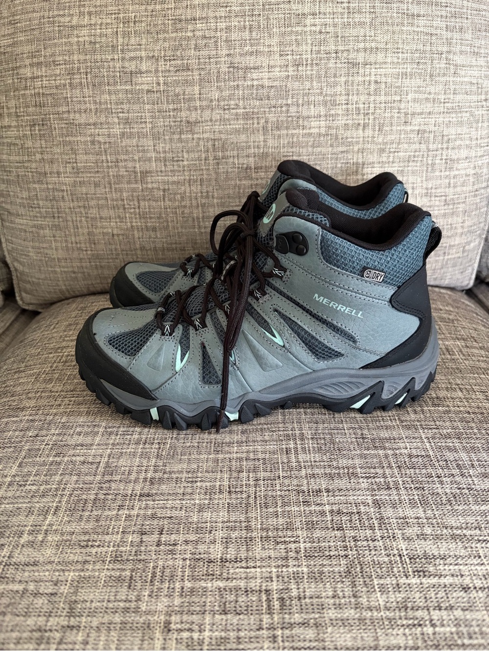 Merrell Women's Moab Hiking Boots - Picture 3 of 13
